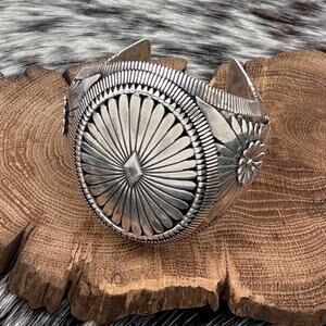 EDDY CHACO Navajo Sterling Silver Concho Design Statement Cuff Bracelet Flowers